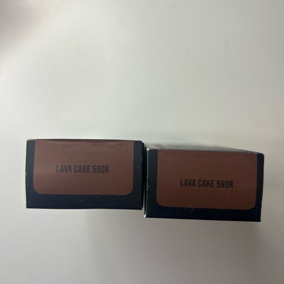 HUDA BEAUTY Easy Blur Foundation - Natural Airbrush Finish-Bundle - Picture 2 of 3